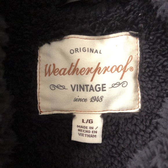 Men’s Black Vest with Sherpa Lining - Picture 9 of 9